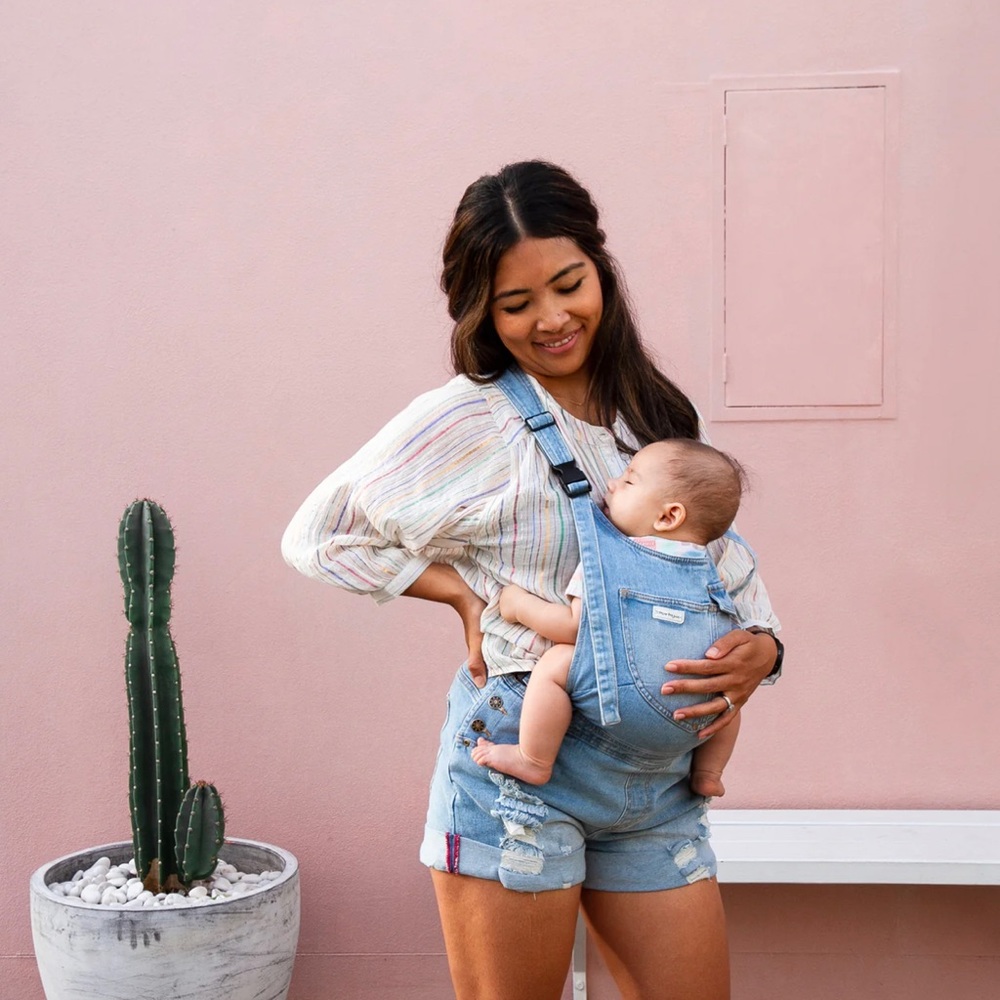 The Mumsie — Babywearing Overall Shorts — Sunny Daze light denim